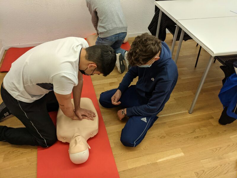 Reasons To Take a CPR Class